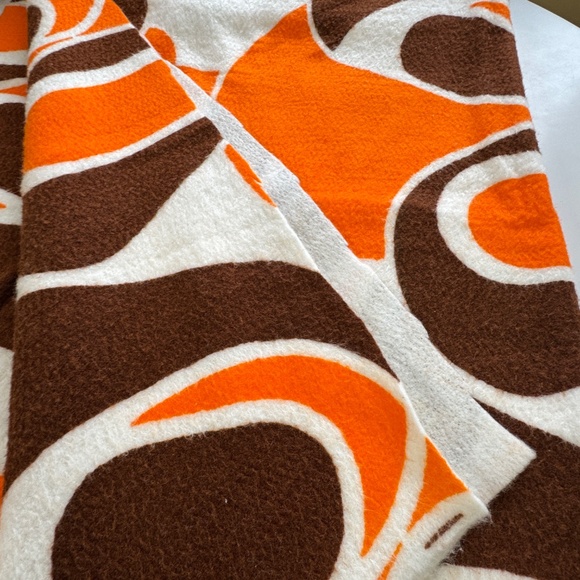 Vintage 60s blanket, sides cut, groovy orange and brown fleece remnant - Picture 7 of 9